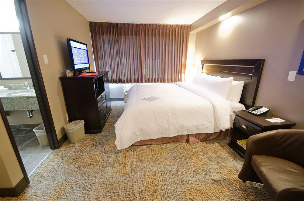 Express By Canad Inns Winnipeg Buitenkant foto