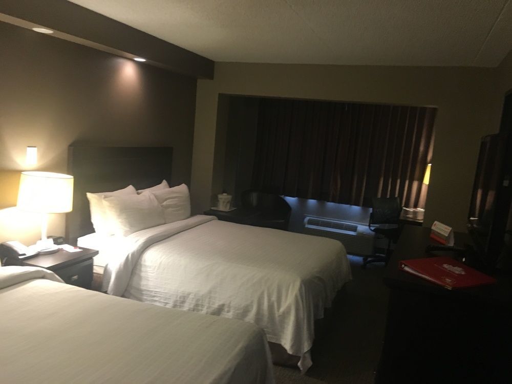 Express By Canad Inns Winnipeg Buitenkant foto